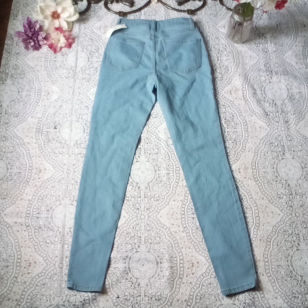 High rise jeans - Picture 5 of 8